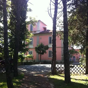 https://villa-arianna-bb-lari.it-tuscanyhotel.com